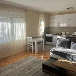 شقة Prestige بودغوريتْسا